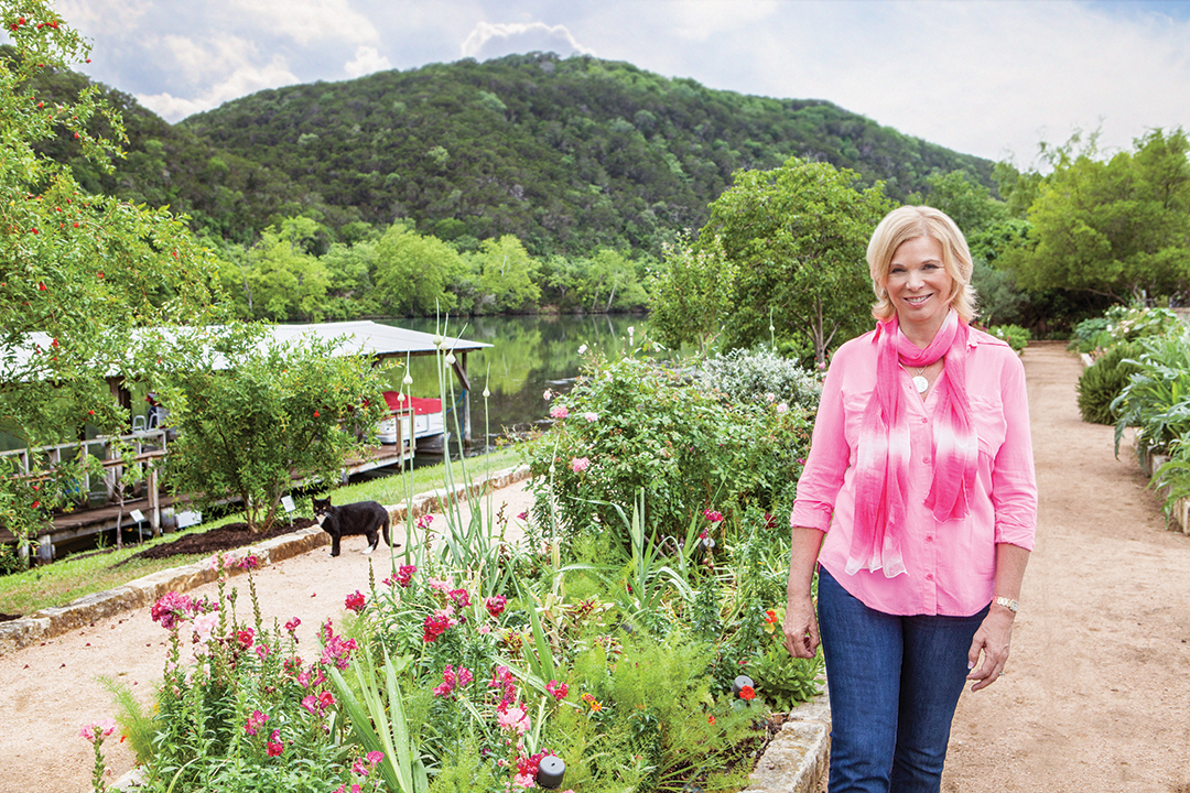 Mack Brown Wife Age： How Old is Sally Brown and Their Story