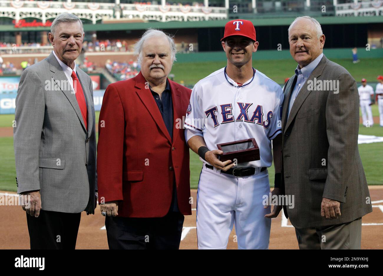 The Owners of the Texas Rangers: Ray Davis and Bob Simpsons Legacy