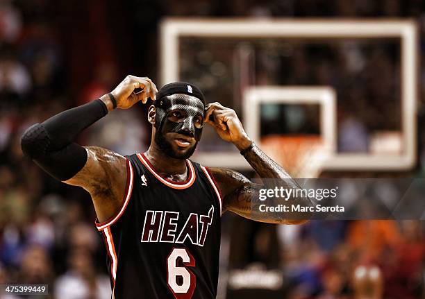 LeBron James Mask Moments: Protecting the King on the Court