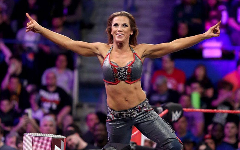 Mickie James vs. Hand: The Weirdest Wrestling Match Ever? (You Wont Believe This)