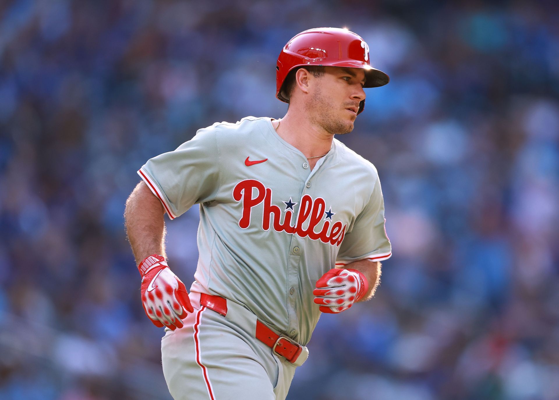 jt realmuto salary: How much does he make a year?