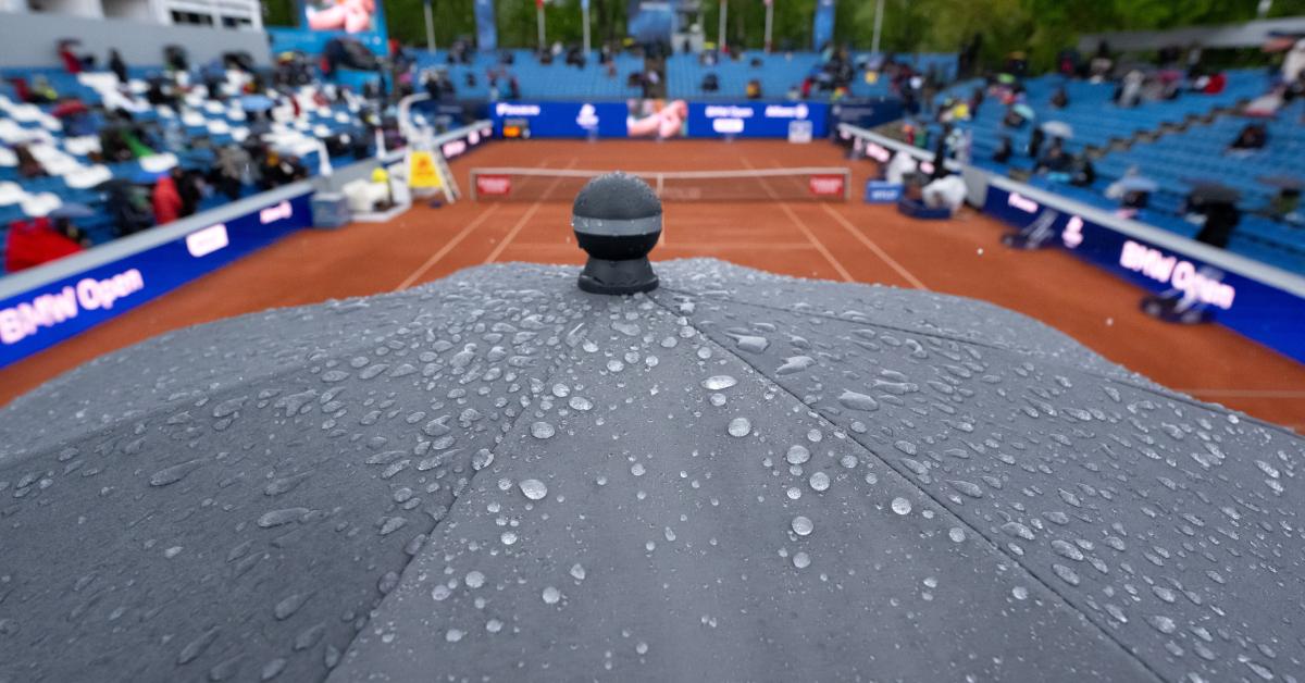 Understanding Why a Tennis Match Is Suspended, Simple Explanation