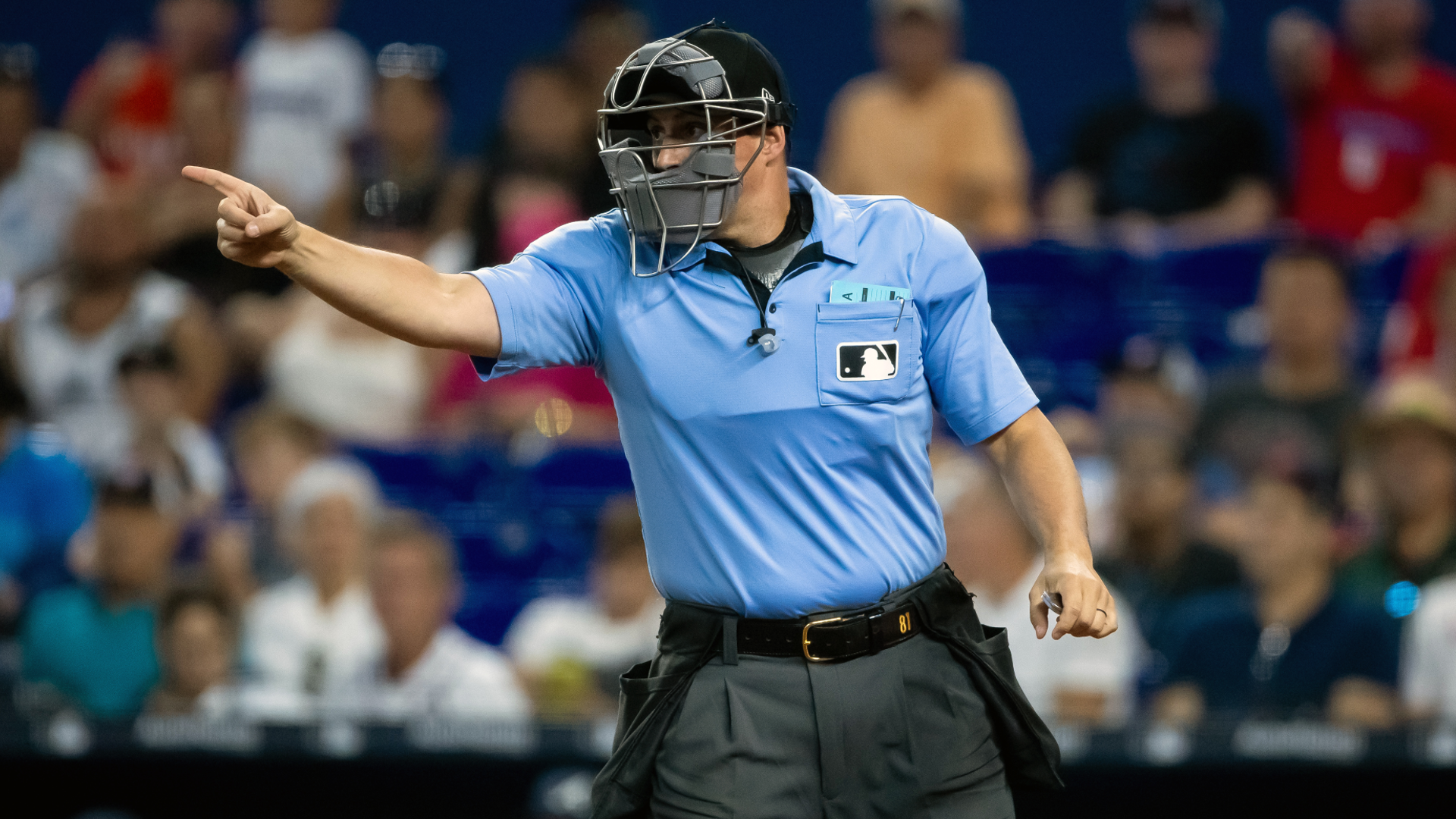 How Much Do MLB Umpires Get Paid? A Simple Salary Guide