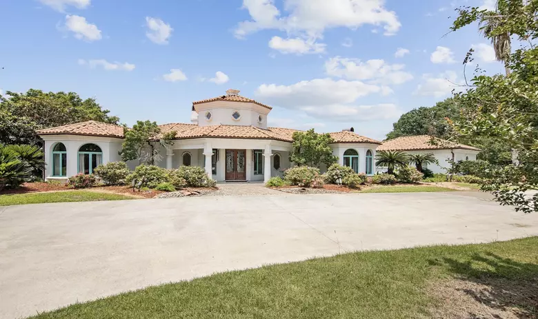 Inside Dustin Poirier House: A Look at His Amazing Home