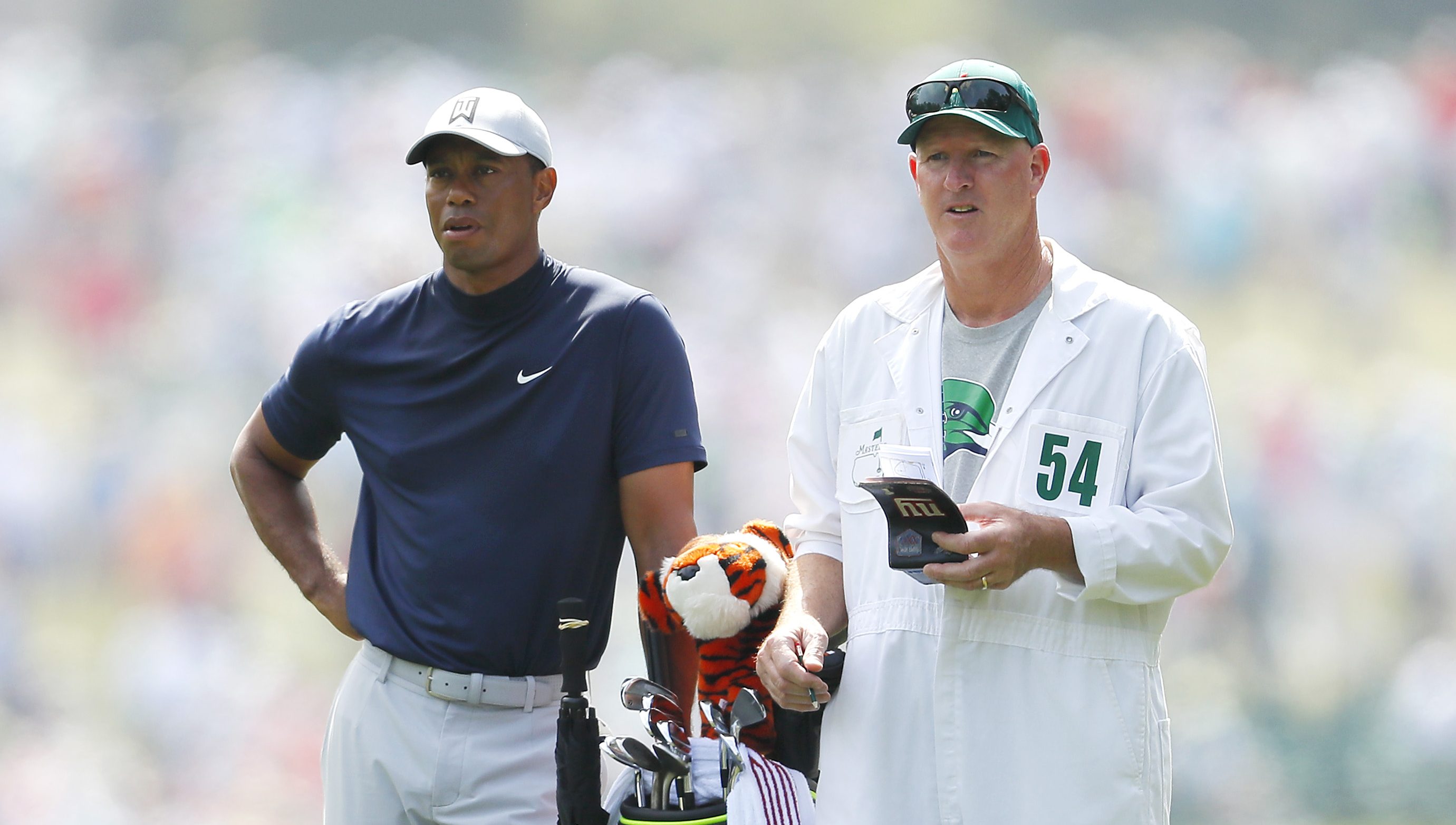 How Much is Tiger Woods Caddy Worth? (Find Out the Big Bucks in Golf Sidekicks)