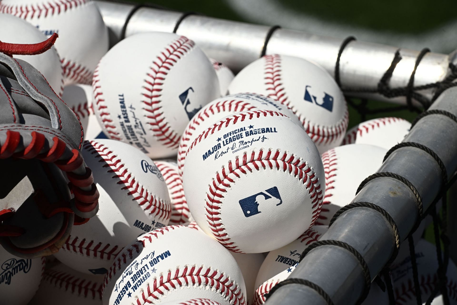 Lets Count: How Many Seams Does a Baseball Have?