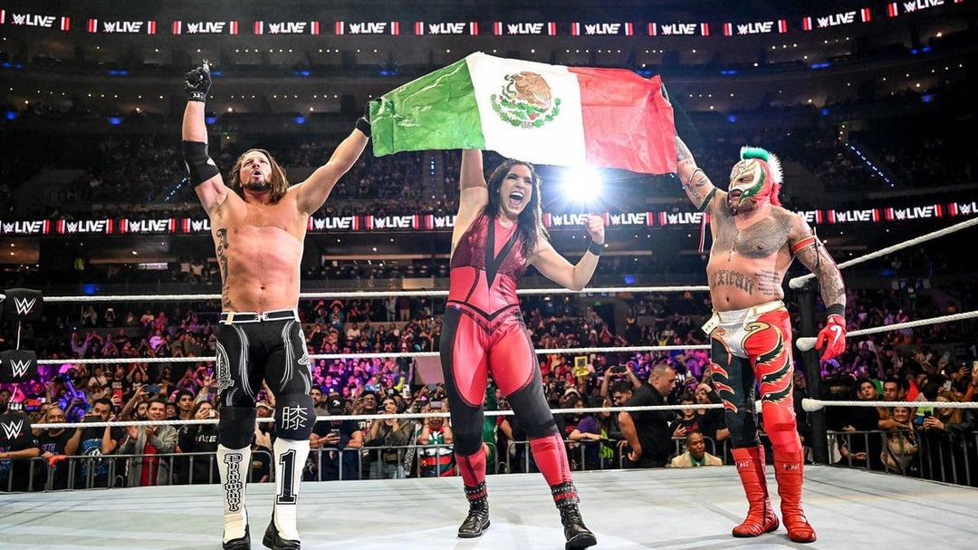 Rey Mysterio in Mexico City: Was it a Show or a Visit? Lets Find out Here.